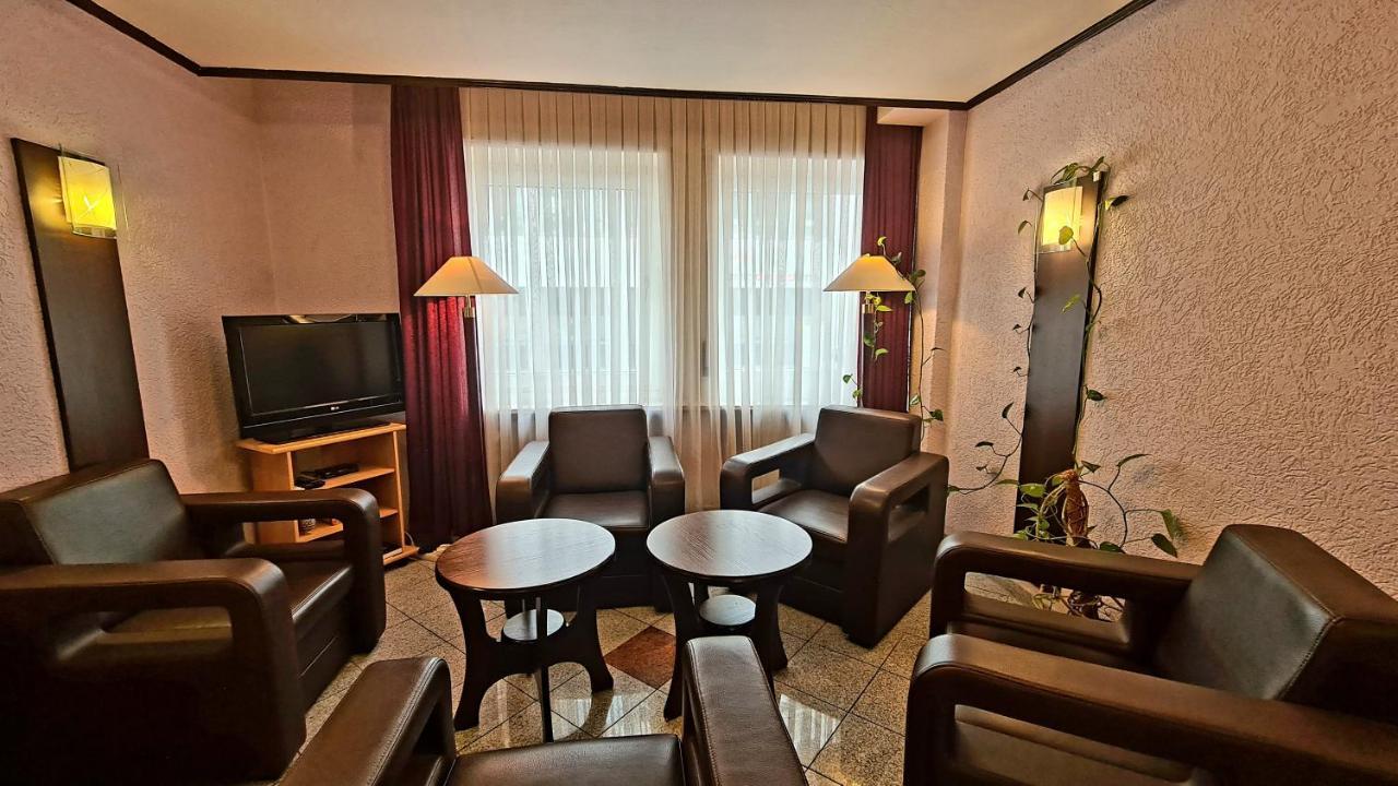 Zentrum Hotel 2*